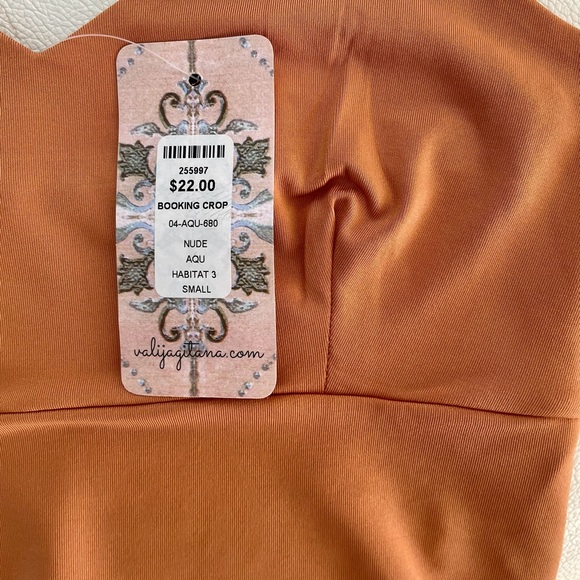 Nude small crop top. New with tags. Brand: Valija - Picture 2 of 3